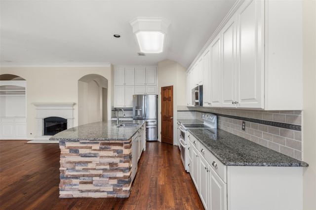 9107 Fernwillow Drive, Spring, TX 77379