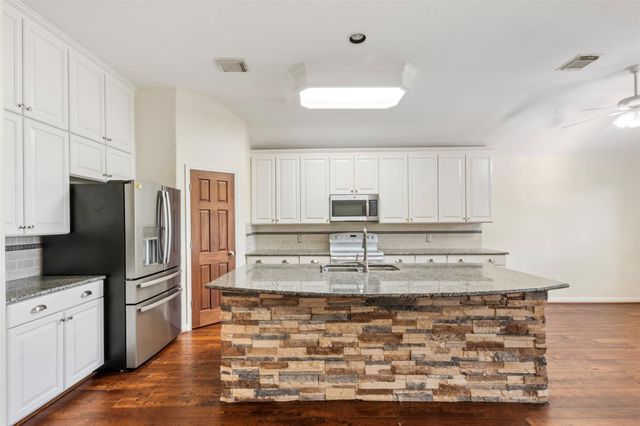 9107 Fernwillow Drive, Spring, TX 77379