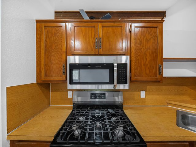 17703 S Tacoma Street, Mounds, OK 74047