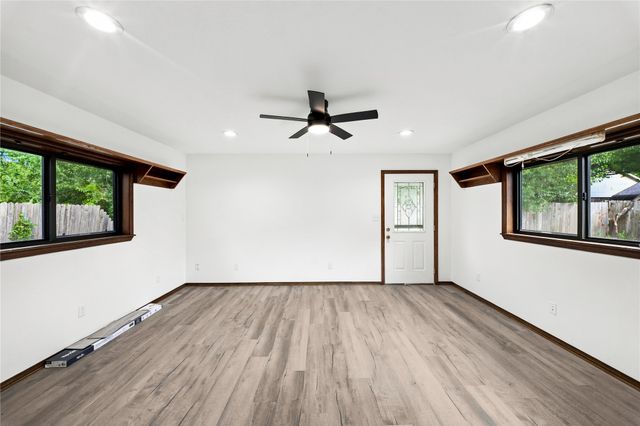 17703 S Tacoma Street, Mounds, OK 74047