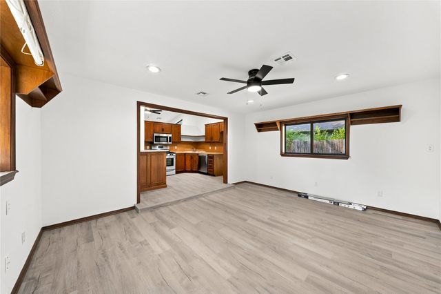 17703 S Tacoma Street, Mounds, OK 74047