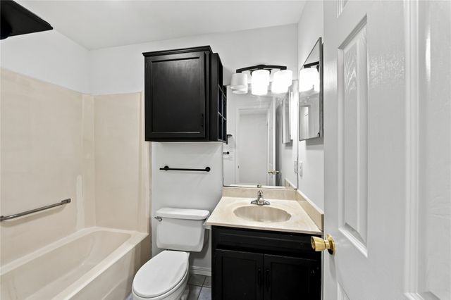 17703 S Tacoma Street, Mounds, OK 74047