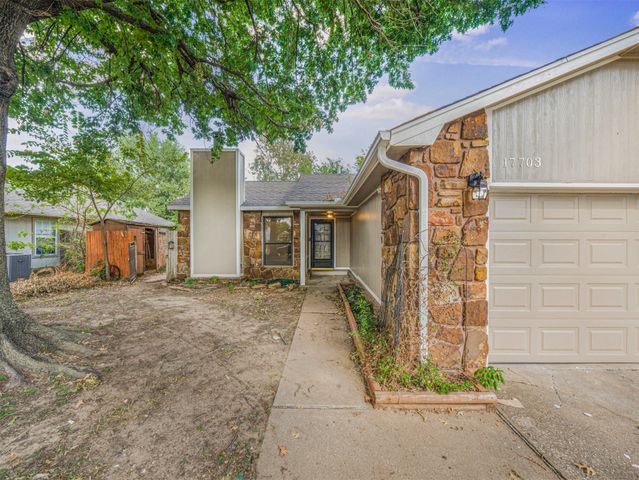 17703 S Tacoma Street, Mounds, OK 74047
