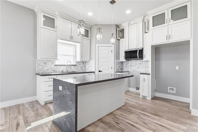 415 Serg Loop, Alamo, TX 78516