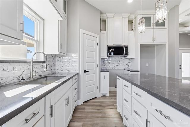 415 Serg Loop, Alamo, TX 78516