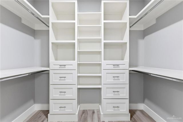 415 Serg Loop, Alamo, TX 78516