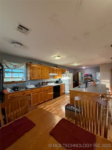 1334 Highway 7 E, Sulphur, OK 73086