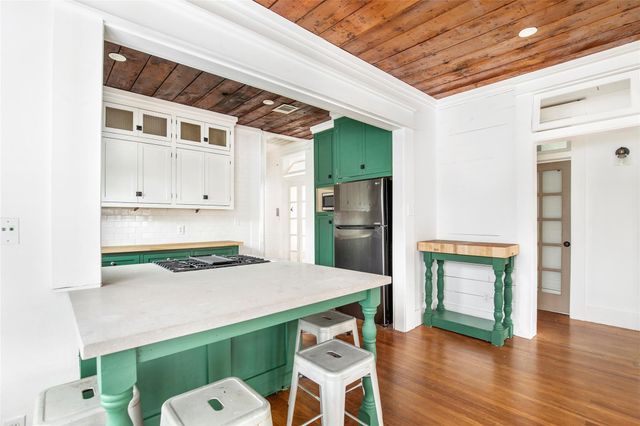 4731 Woodside Street, Houston, TX 77023