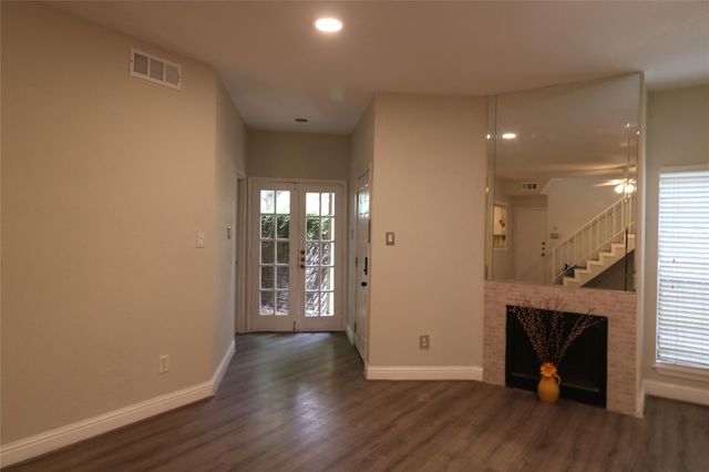 10811 Richmond Avenue 11, Houston, TX 77042