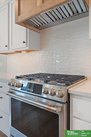 5920 N 208th Street, Elkhorn, NE 68022