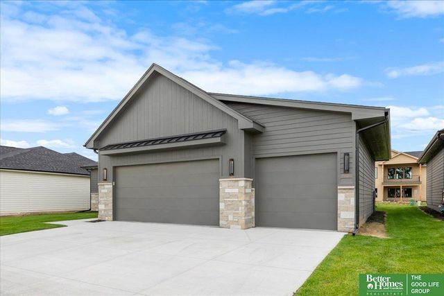 5920 N 208th Street, Elkhorn, NE 68022