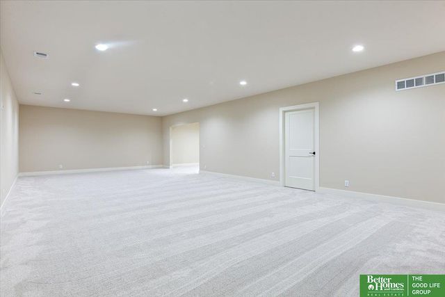 5920 N 208th Street, Elkhorn, NE 68022