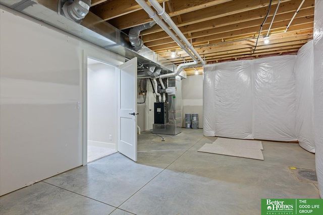 5920 N 208th Street, Elkhorn, NE 68022