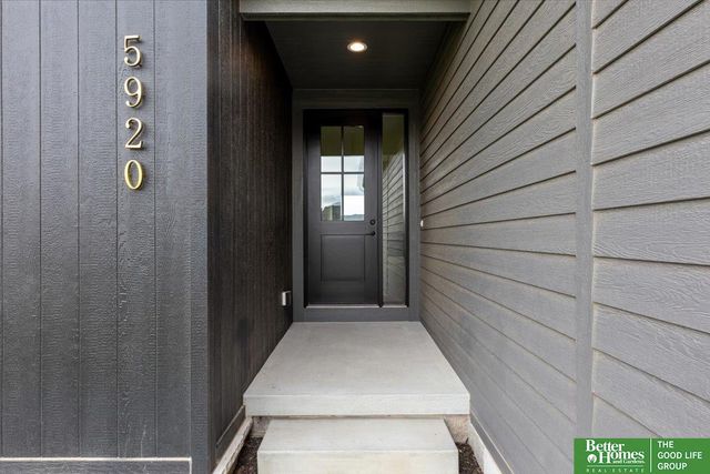 5920 N 208th Street, Elkhorn, NE 68022