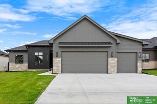 5920 N 208th Street, Elkhorn, NE 68022