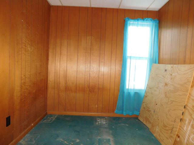 6555 Pipestone Street, Eau Claire, MI 49111