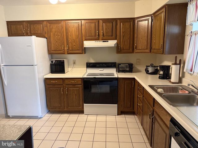 856 MELISSA CT, Enola, PA 17025