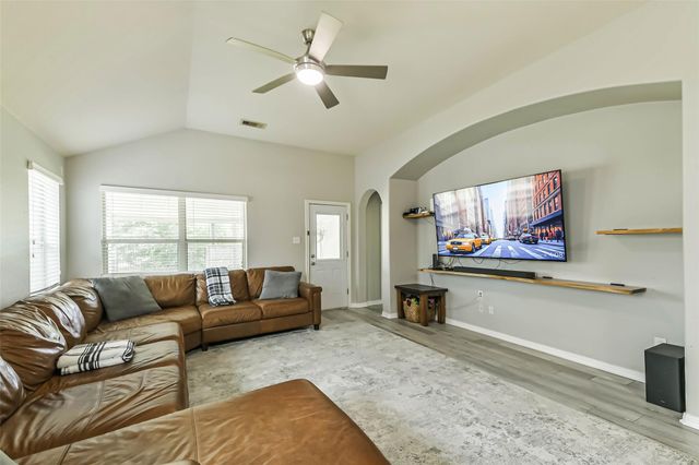 18606 Walden Glen Circle, Humble, TX 77346