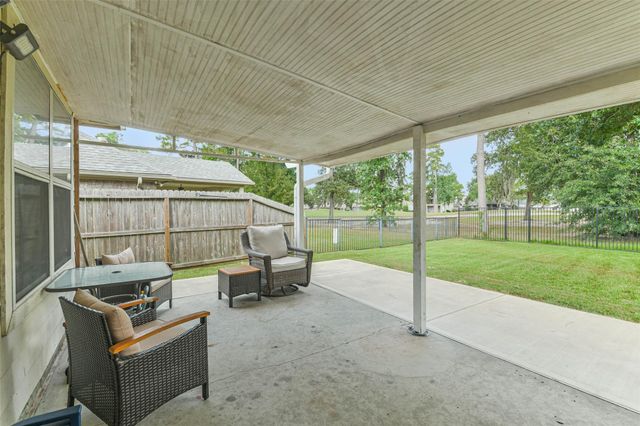 18606 Walden Glen Circle, Humble, TX 77346