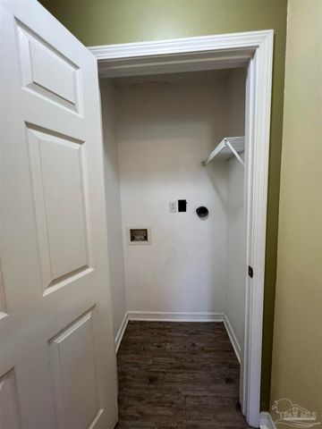 120 Nivana Dr, Crestview, FL 32536