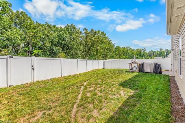 3538 River Farm Drive, Kernersville, NC 27284