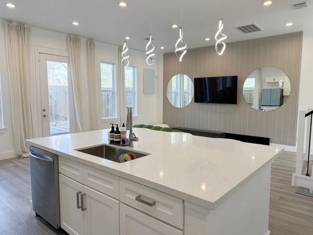 2335 Paul Quinn Street, Houston, TX 77091