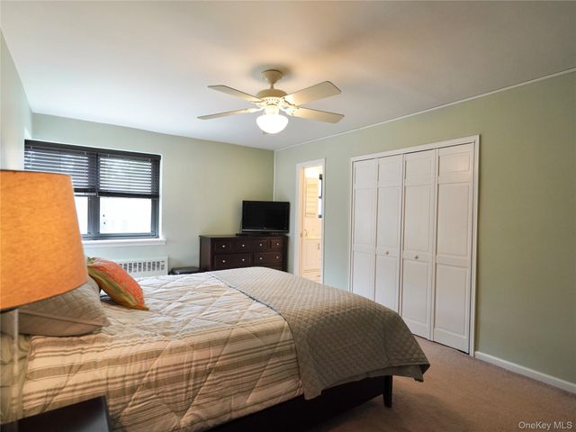 50 Brompton Road 3C, Great Neck, NY 11021