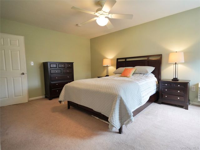 50 Brompton Road 3C, Great Neck, NY 11021