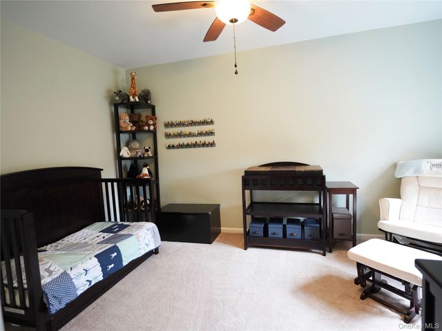 50 Brompton Road 3C, Great Neck, NY 11021