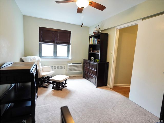 50 Brompton Road 3C, Great Neck, NY 11021