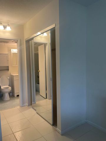 1 Abbey Lane 205, Delray Beach, FL 33446