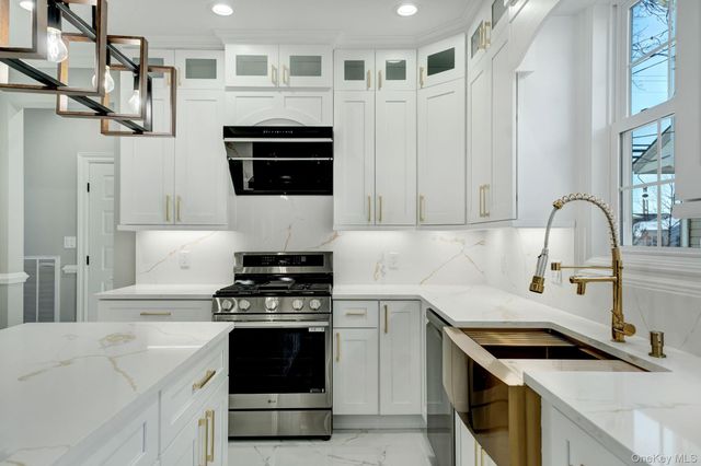 2105 Hoffman Avenue, Elmont, NY 11003