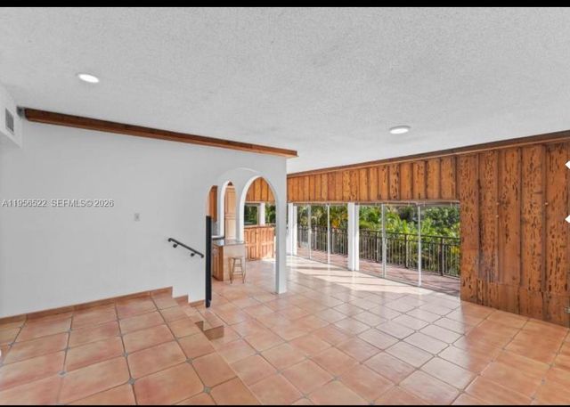 4850 SW 63rd Ter 232, Davie, FL 33314