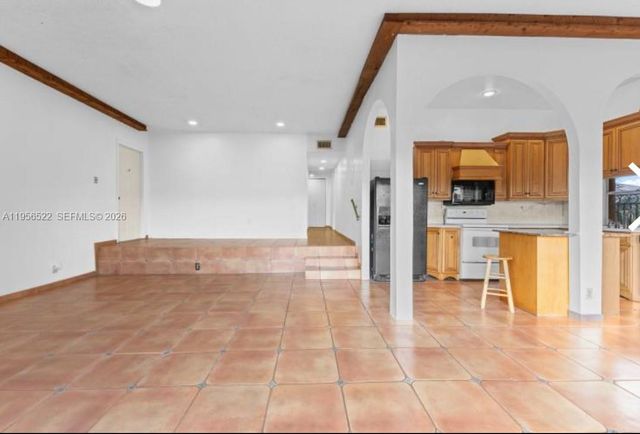 4850 SW 63rd Ter 232, Davie, FL 33314