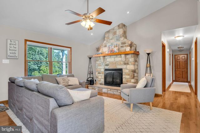 147 WHISKEY SPRINGS RD, Dillsburg, PA 17019