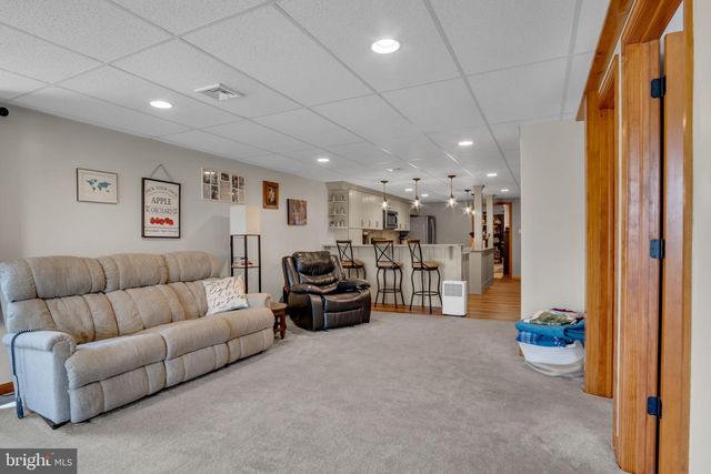 147 WHISKEY SPRINGS RD, Dillsburg, PA 17019