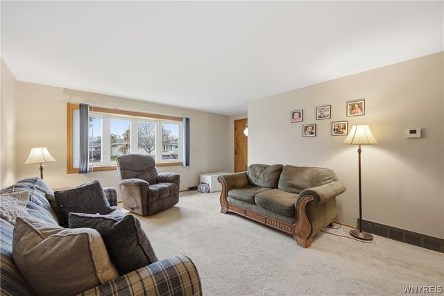 89 Satinwood Drive, Cheektowaga, NY 14225