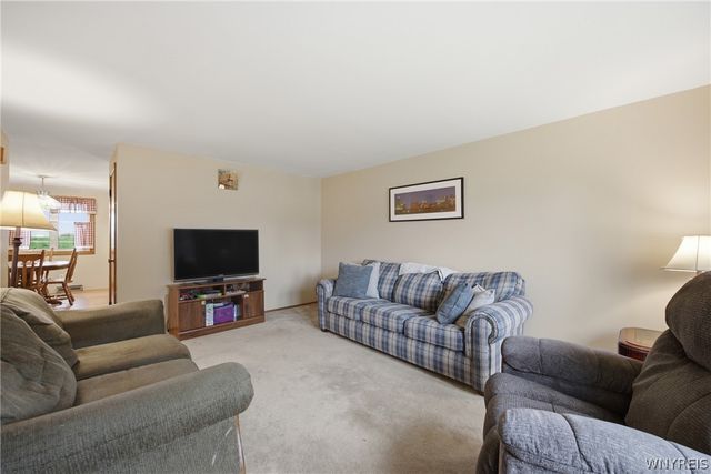 89 Satinwood Drive, Cheektowaga, NY 14225