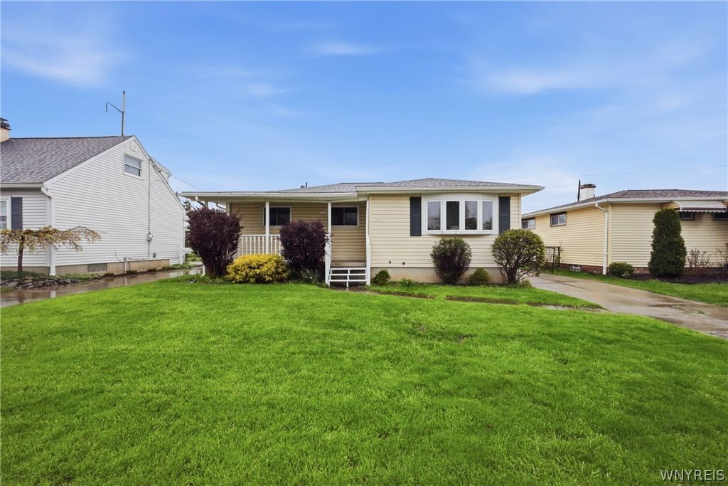 89 Satinwood Drive, Cheektowaga, NY 14225