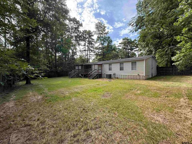 115 Knotty Pine Drive, Chandler, TX 75758