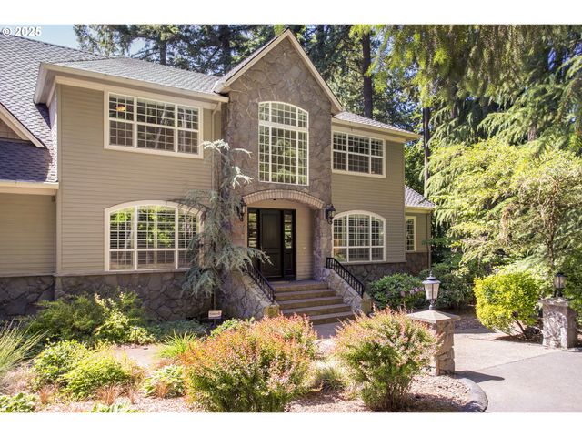 17677 WESTVIEW Dr, Lake Oswego, OR 97034