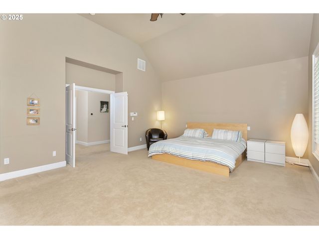 17677 WESTVIEW Dr, Lake Oswego, OR 97034