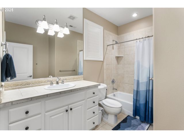 17677 WESTVIEW Dr, Lake Oswego, OR 97034