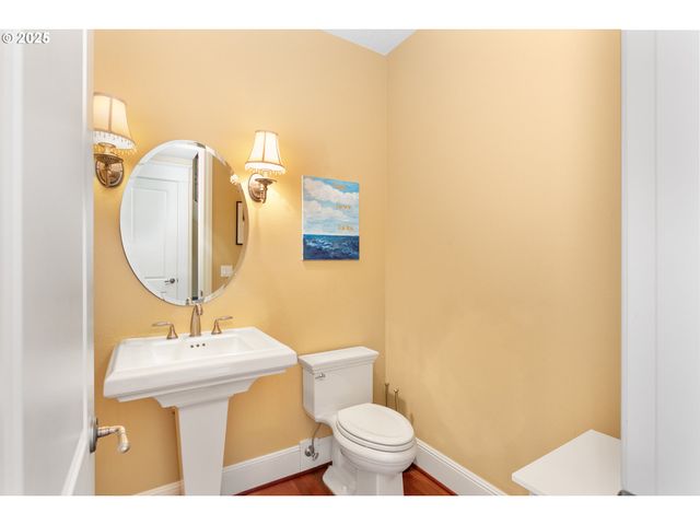 17677 WESTVIEW Dr, Lake Oswego, OR 97034