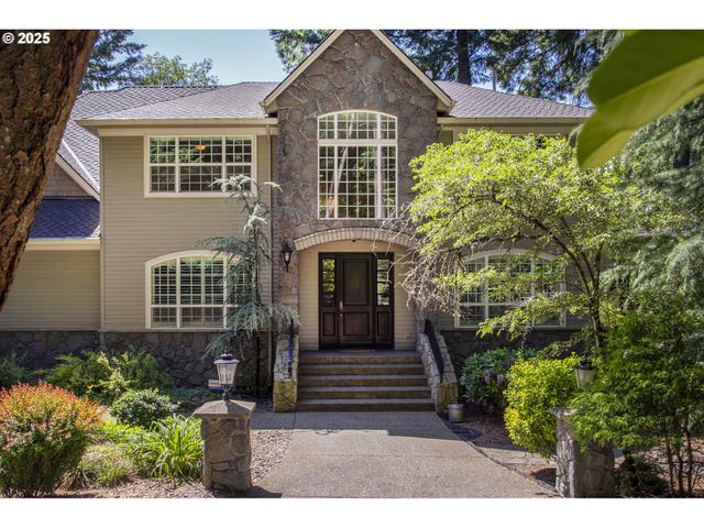 17677 WESTVIEW Dr, Lake Oswego, OR 97034