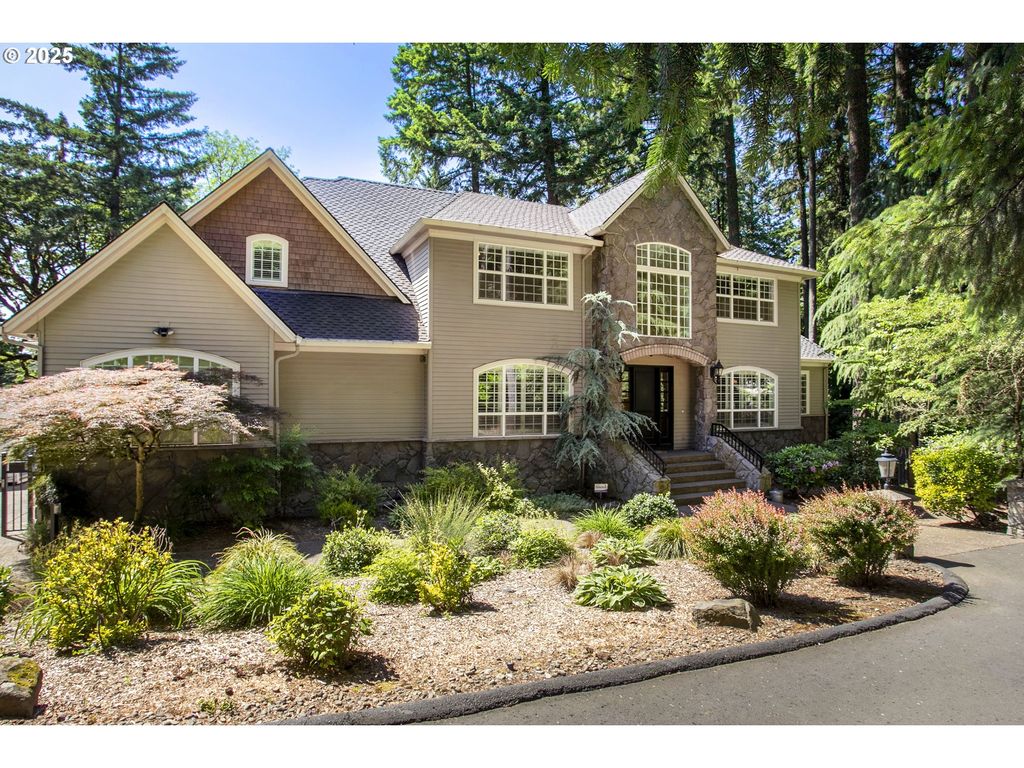 17677 WESTVIEW Dr, Lake Oswego, OR 97034