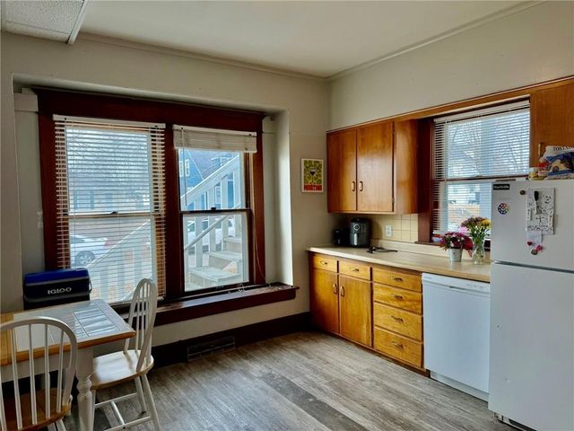 221 W 7th Street, Maryville, MO 64468