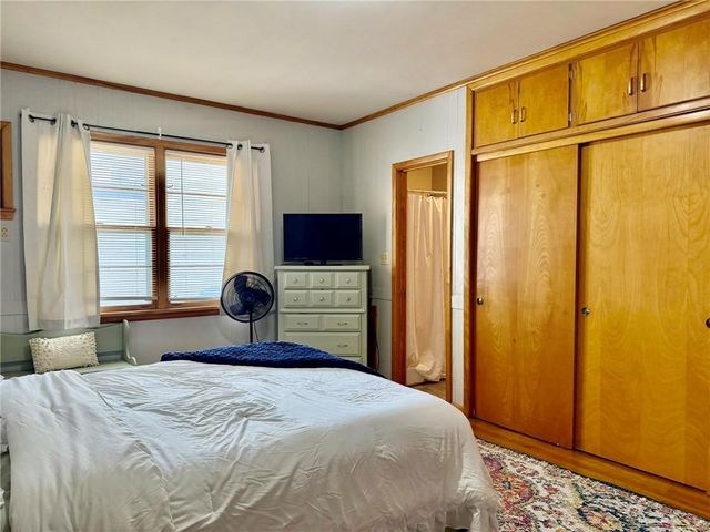 221 W 7th Street, Maryville, MO 64468