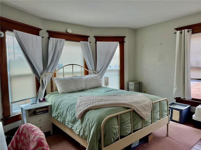 221 W 7th Street, Maryville, MO 64468