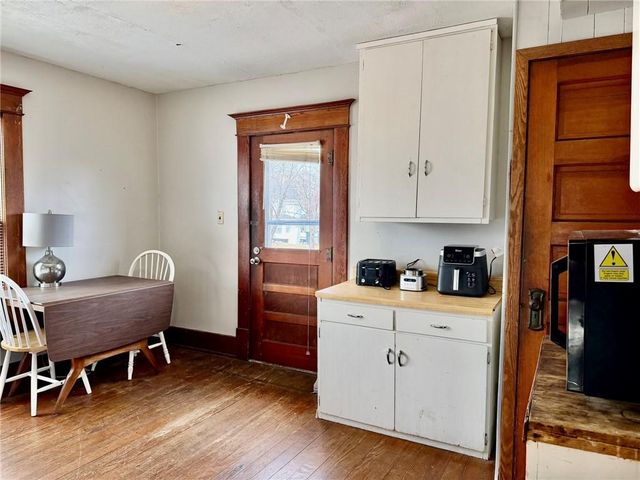 221 W 7th Street, Maryville, MO 64468